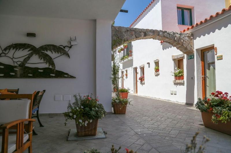 Olbia Domus Inn Екстериор снимка